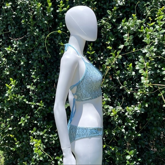 💋NWT CLUB Exx Dolls Kill Hypnotic Hype Blue Foiled Ruched Shorts and Top 2 Pc - Picture 8 of 14